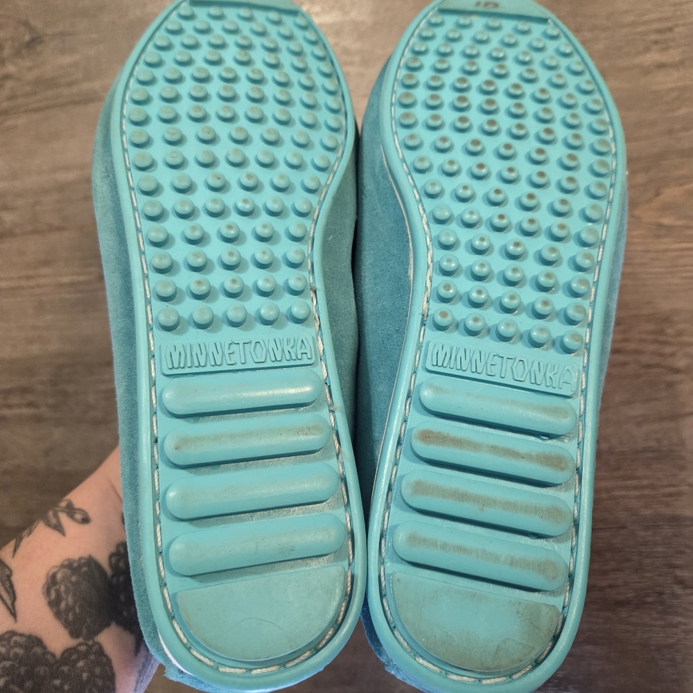 Minnetonka • Teal / Aqua Moccasin Loafers - Picture 5 of 10